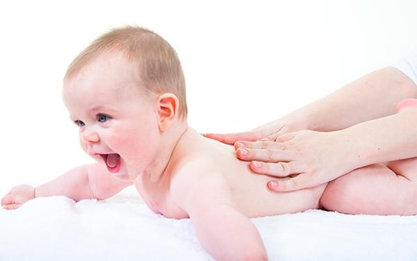 cách trị hăm cho trẻ sơ sinh