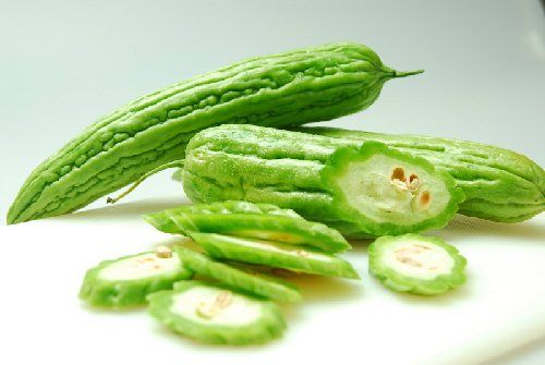 trị rôm sảy bằng mướp đắng