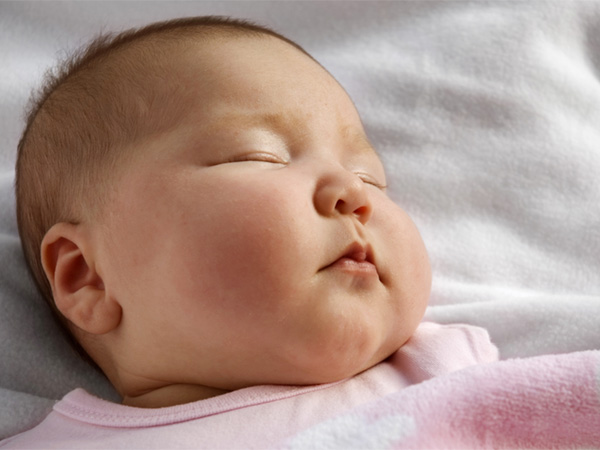 cách trị hăm cổ ở trẻ sơ sinh