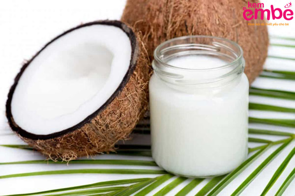 Chàm sữa và cách chữa trị bằng dầu dừa
